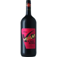 VARGA Ház Bora Merlot édes vörösbor 1.5l VARGA Ház Bora Merlot édes vörösbor 1.5l